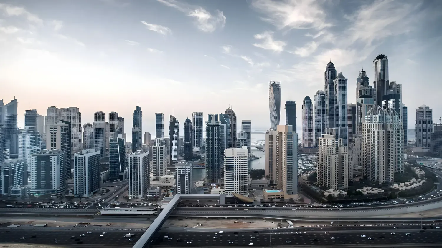 5 Reasons to Invest in JLT Dubai Real Estate