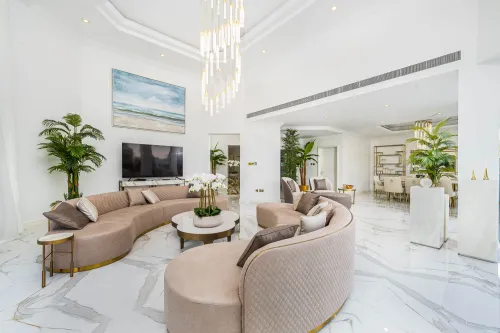 Renting In The UAE: Short-term Rentals Vs. Long-term Rentals