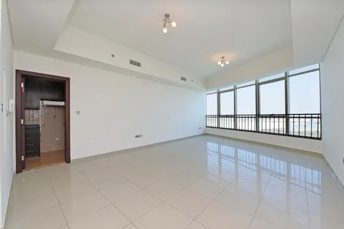 1 Bedroom Apartment in Hydra Avenue Towers