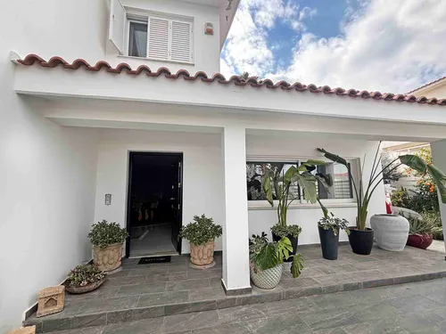 4 Bedrooms House in Perdika 6