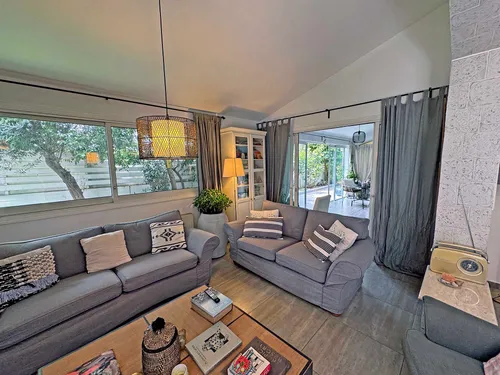 4 Bedrooms House in Perdika 6