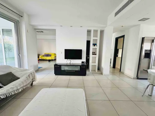 4 Bedrooms House in Strovolos