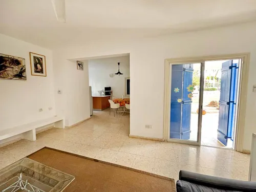 4 Bedrooms Apartment in Pernera