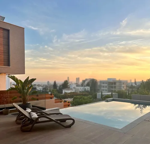 5 Bedrooms Villa in Yermasoyia