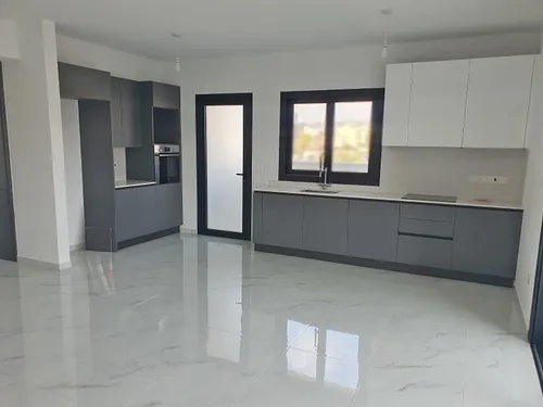 2 Bedrooms Penthouse in Kapsalos