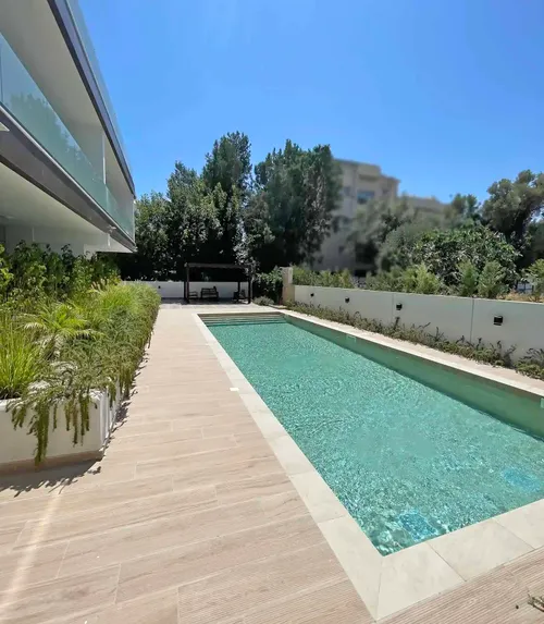 Fresh Stylish & Move In Ready!