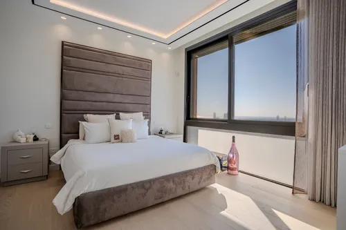 6 Bedrooms Villa in Paniotis