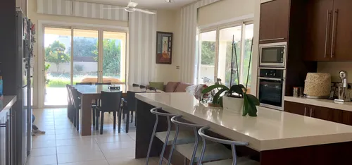 5 Bedrooms House in Platy & Rik Aglantzias