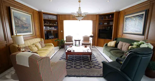 6 Bedrooms House in Paligenesias 30