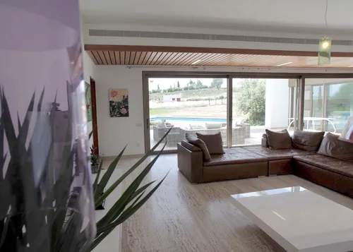 5 Bedrooms House in Apalou 31