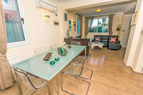 4 Bedrooms House in Gregoriou Afxediou 98