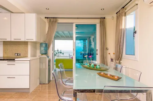 4 Bedrooms House in Gregoriou Afxediou 98