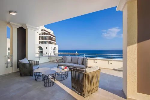 4 Bedrooms Apartment in Limassol Centre