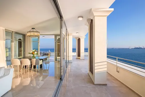 4 Bedrooms Apartment in Limassol Centre