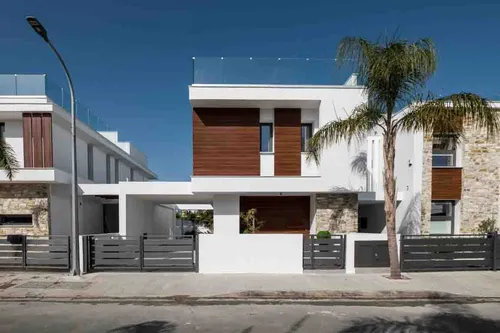 4 Bedrooms House in Agapis