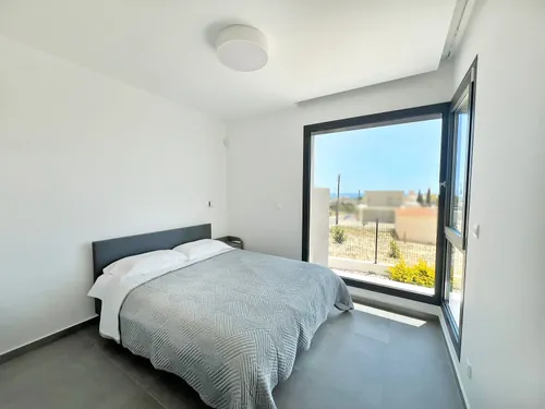 4 Bedrooms House in 8 Patroklou Kokkinou