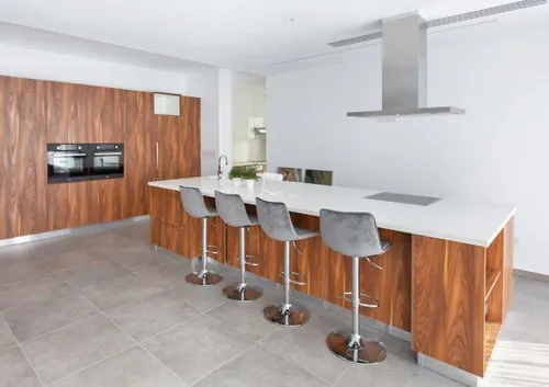 5 Bedrooms House in Limassol Suburbs