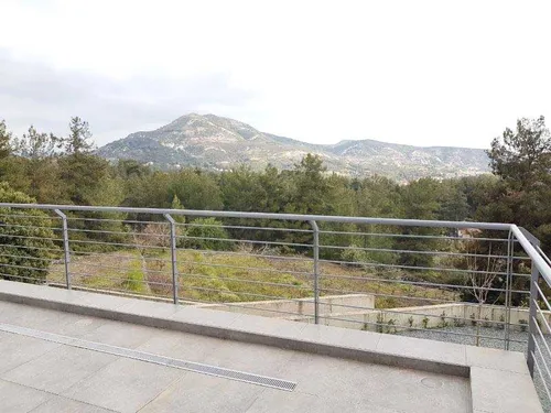 5 Bedrooms House in Limassol Suburbs