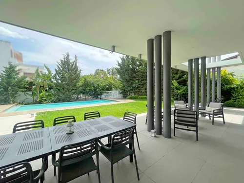 5 Bedrooms House in Eleonon 25