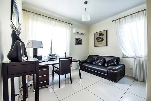 4 Bedrooms House in Dromos Larnacas - Dekelias