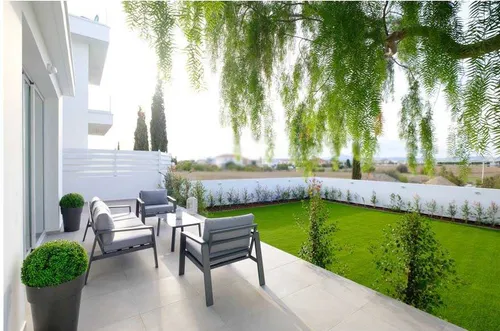 Spacious Contemporary Villa