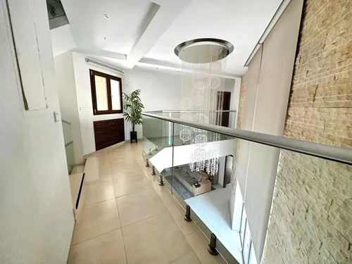 5 Bedrooms Villa in Potamos Yermasoyias