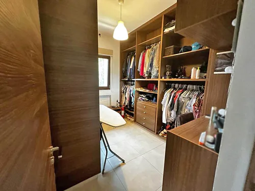 5 Bedrooms Villa in Potamos Yermasoyias