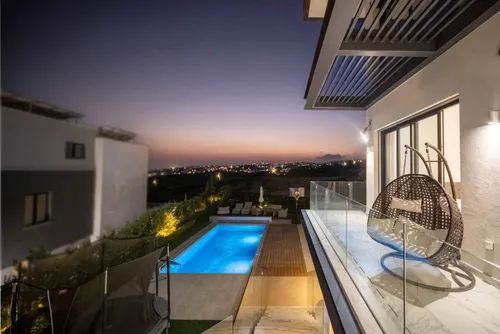 4 Bedrooms Apartment in Charalambou mouskou