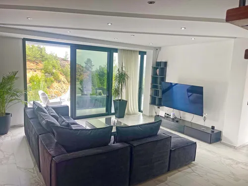 5 Bedrooms House in Kakopetria