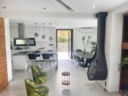 5 Bedrooms House in Kakopetria