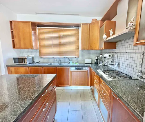 5 Bedrooms Apartment in Protagorou 24