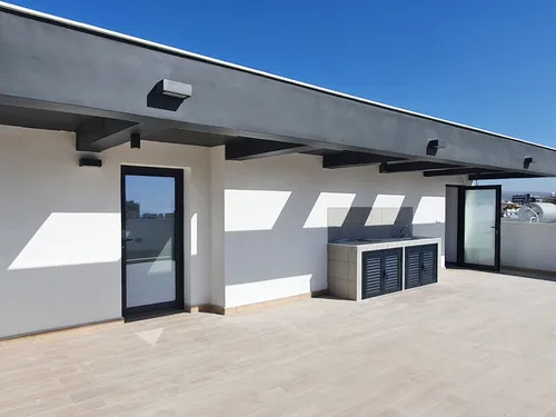 4 Bedrooms Penthouse in Georgiou Fassoulioti 13