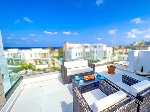 5 Bedrooms House in Protaras Avenue