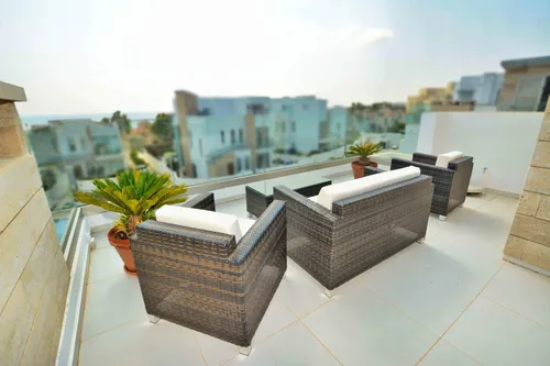 5 Bedrooms House in Protaras