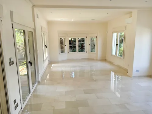 Magnificent House with Lovely Garden