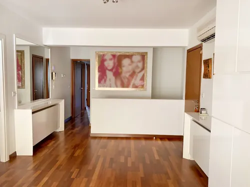 4 Bedrooms Apartment in Parthenonos 21