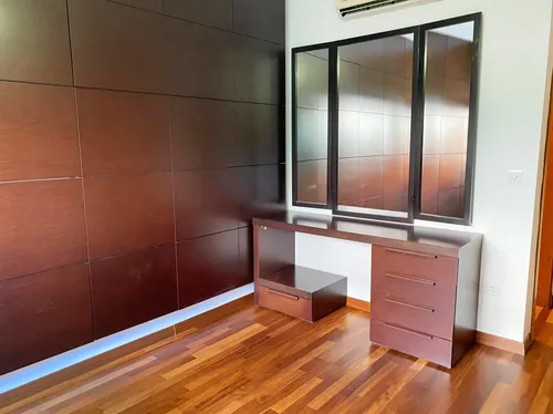 4 Bedrooms Apartment in Parthenonos 21