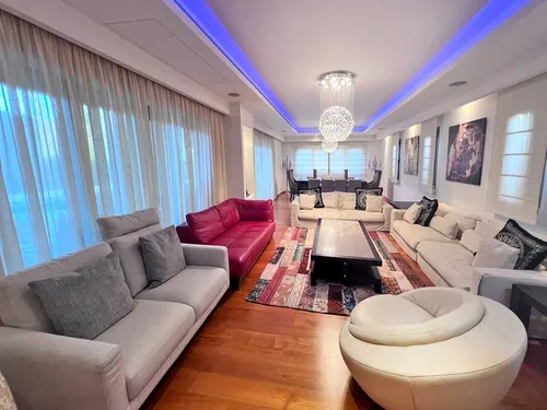 5 Bedrooms House in Karava 7