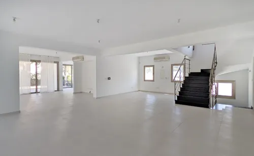 5 Bedrooms House in Vouliagmenis