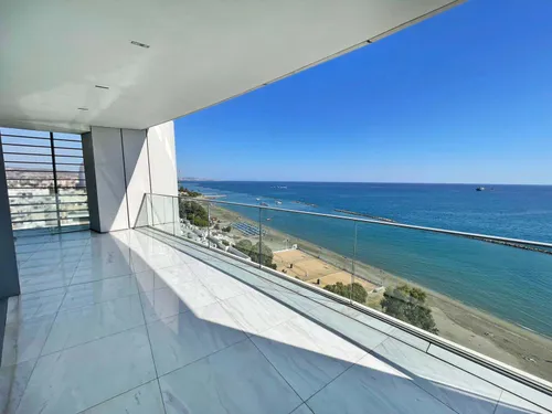 3 Bedrooms Apartment in Neapoli