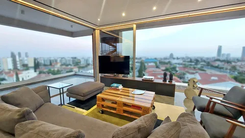 3 Bedrooms Penthouse in Columbia