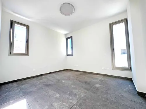 3 Bedrooms Apartment in Ermoupoleos 9