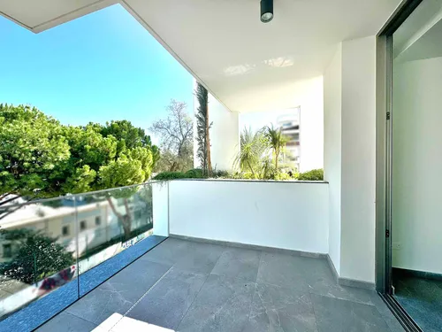 3 Bedrooms Apartment in Ermoupoleos 9