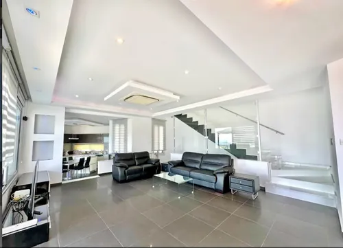 4 Bedrooms Villa in Ayios Athanasios