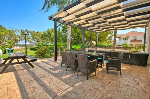 5 Bedrooms House in Dwdekanisswn 43