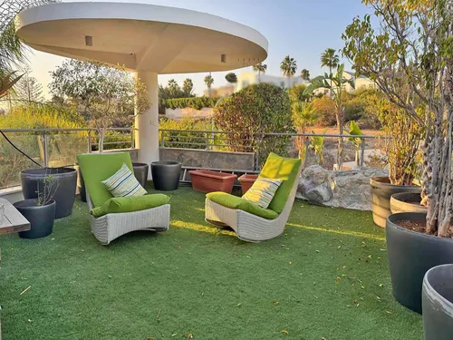 6 Bedrooms House in kalogiroi