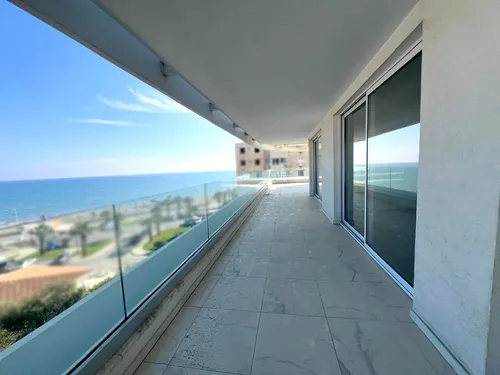 4 Bedrooms Apartment in Kosta Markidi