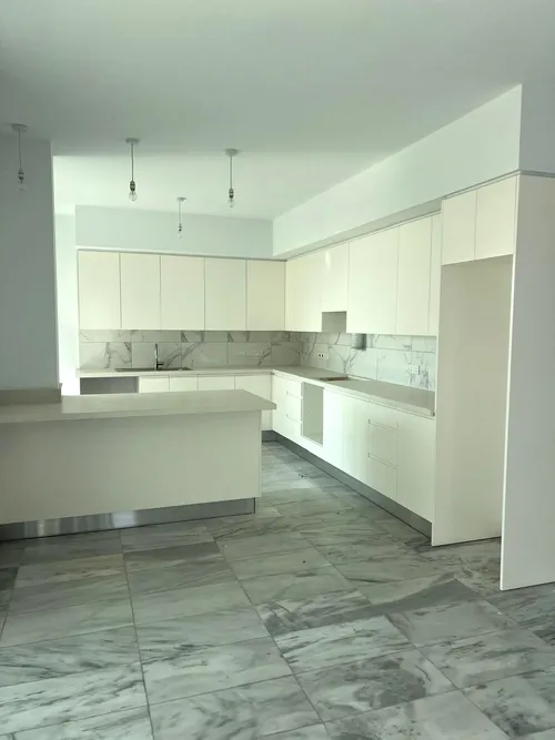 4 Bedrooms Apartment in Kosta Markidi