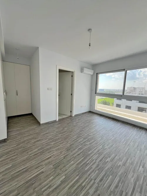 4 Bedrooms Apartment in Kosta Markidi