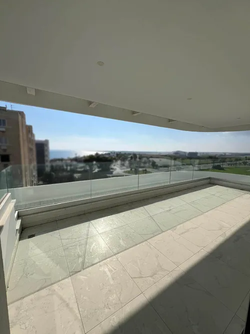 4 Bedrooms Apartment in Kosta Markidi